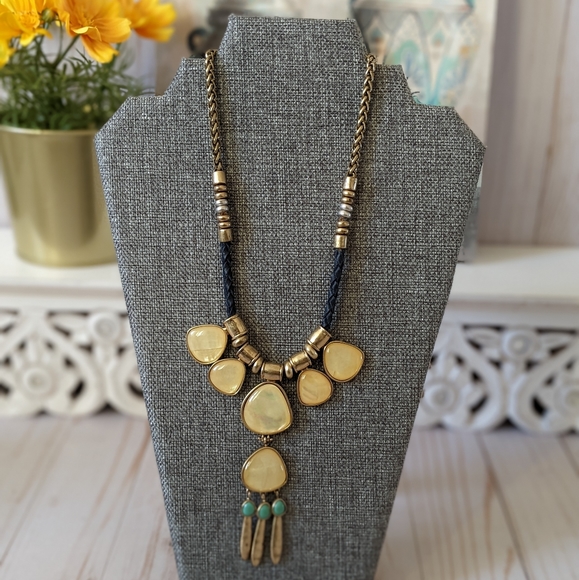 Lucky Brand Statement Necklace - Picture 2 of 6